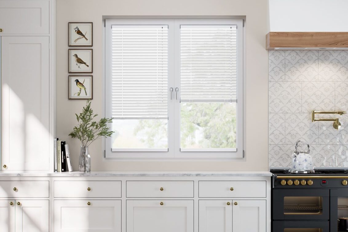 Stick On Atelier Gloss White Venetian Blind
